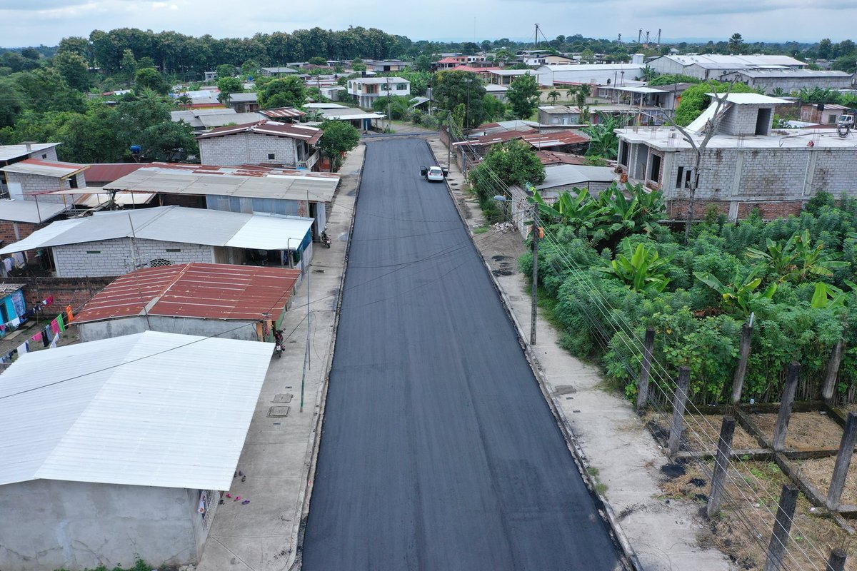 Asfaltan la calle Quito en San Miguel, El Empalme