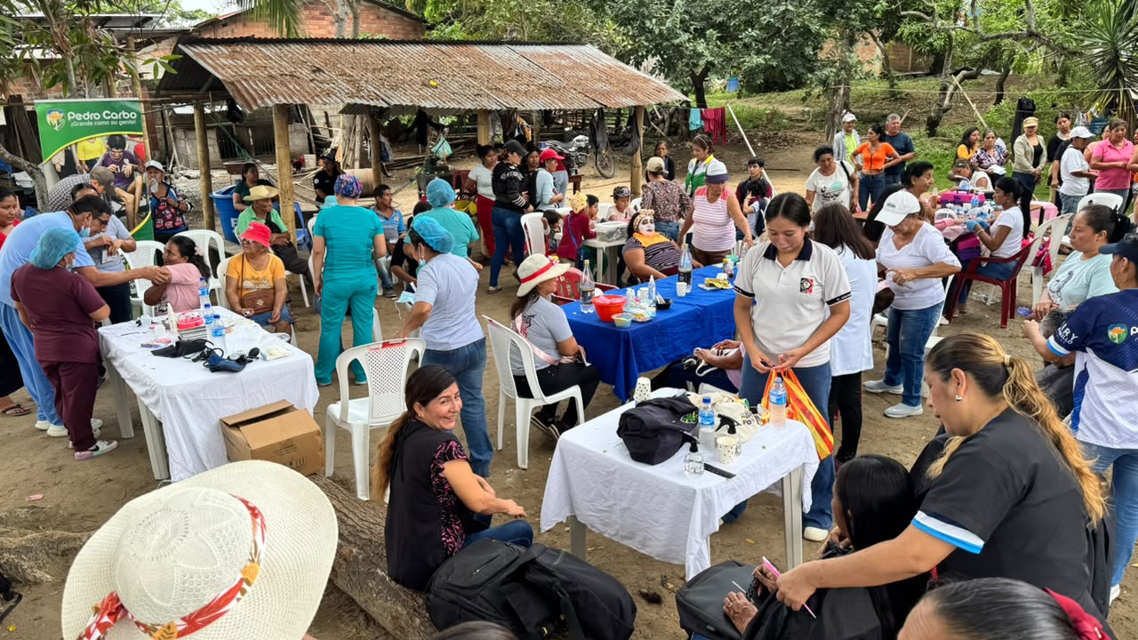 Río Nuevo: Brigada médica y social atiende a más de 100 vecinos en Pedro Carbo