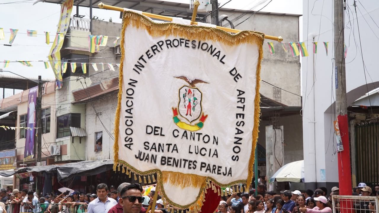 Santa Lucía conmemora 39 años de cantonización con orgullo local