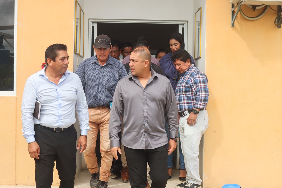 Alcaldía de Playas recorre dependencias para resolver crisis de agua y saneamiento