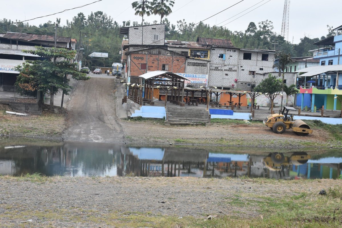 Reconstruyen calles en Guayas y acceso al Congo en El Empalme