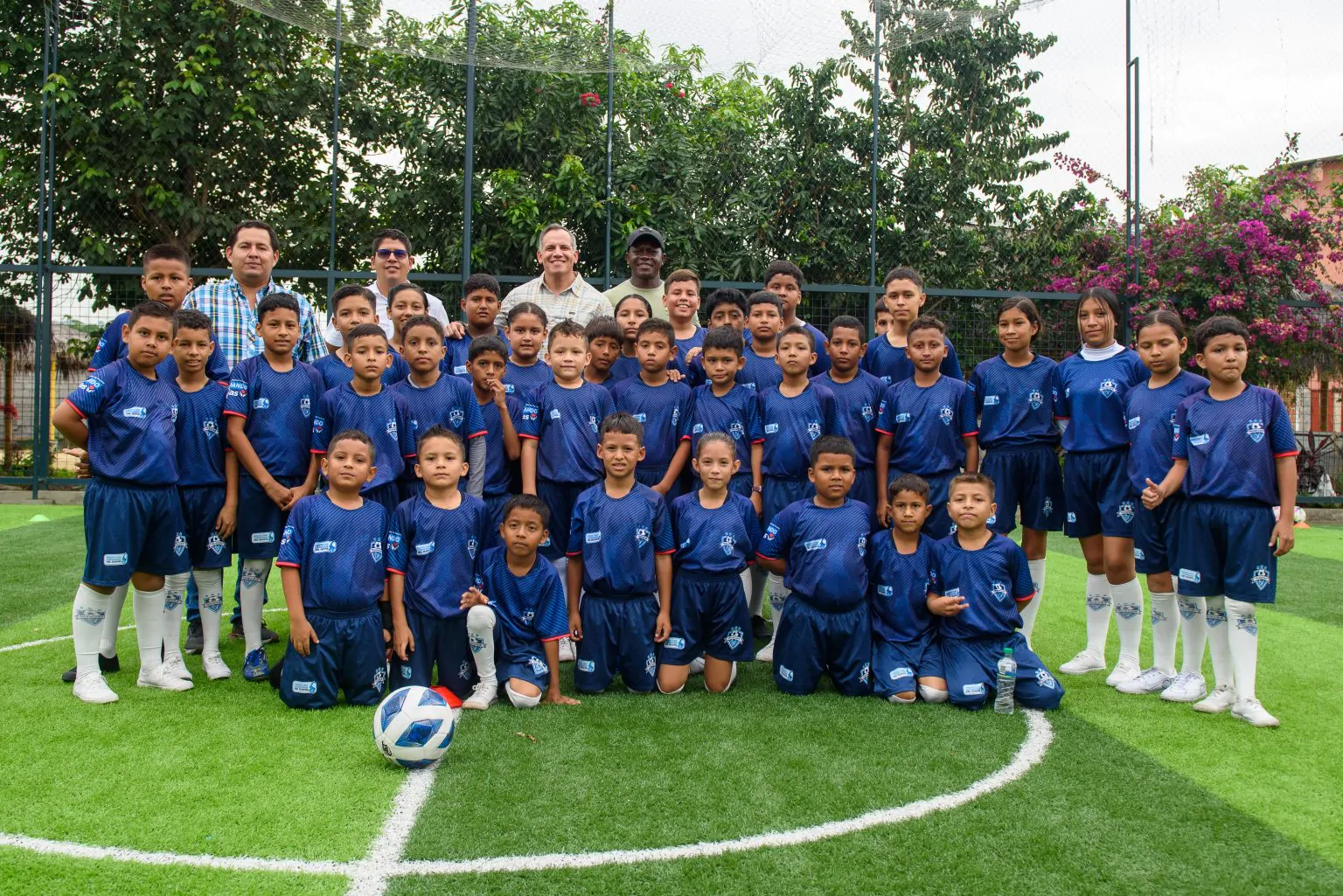 Arrancan las Escuelas de Fútbol de la Prefectura del Guayas con más de 6.000 inscripciones
