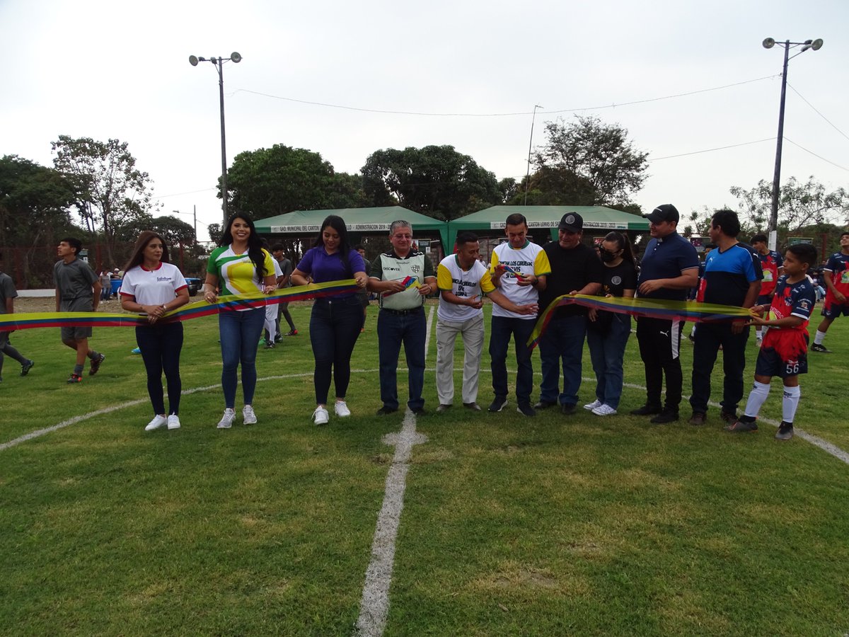 Inauguraron obra en el campo Los Ciruelos del sector Monserrate