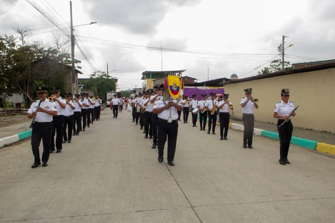 Los Lojas celebró sus 86 años con desfile cívico y unidad comunitaria en Daule