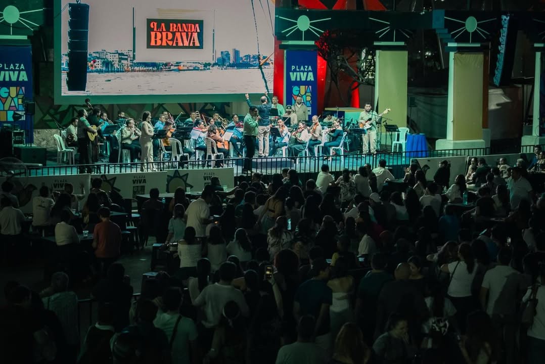 Guayarte vibró con salsa y orquesta por el 206 aniversario de Guayaquil