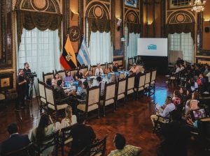 Concejo Municipal respalda a comerciantes de La Bahía y reorganiza instituciones