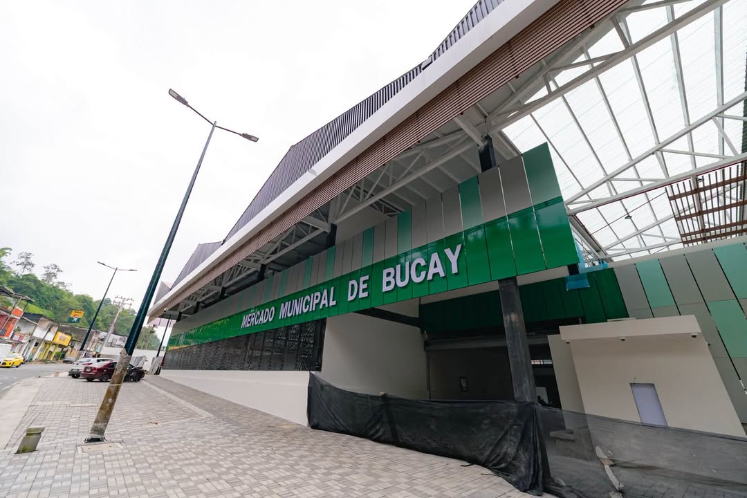 Mercado Municipal de Bucay avanza con obra concreta