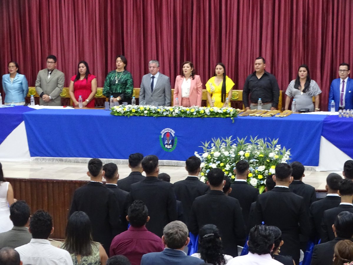 Alcaldía de Lomas de Sargentillo asiste a jornada escolar en San Carlos