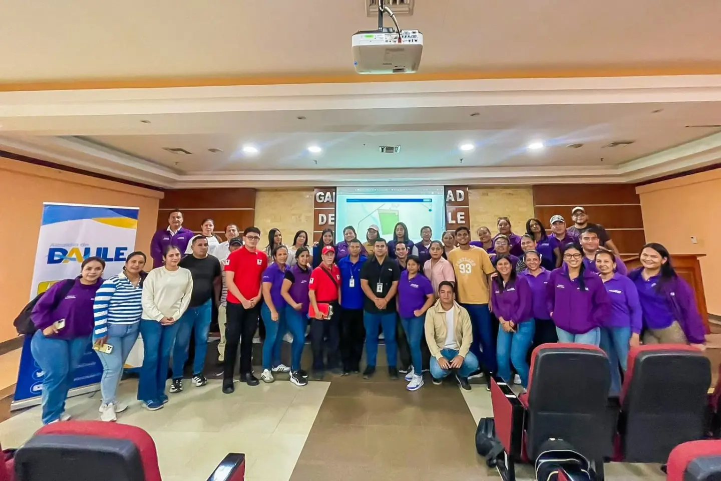 Funcionarios de Daule aprenden a usar EVIN Digital para emergencias
