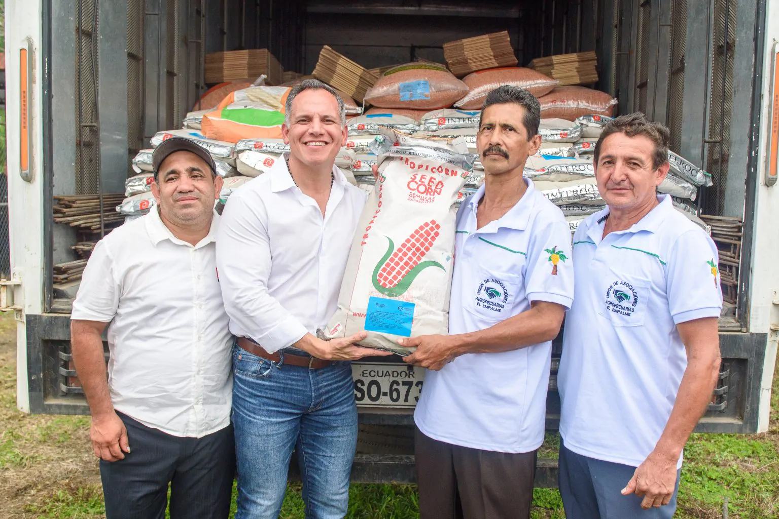 Sembrando Vidas entrega semillas certificadas a 120 agricultores en El Empalme
