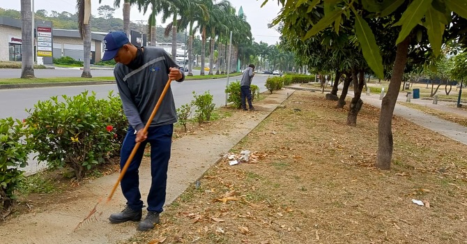 Mantenimiento en Parque Lineal La Joya y etapas Gema y Oro