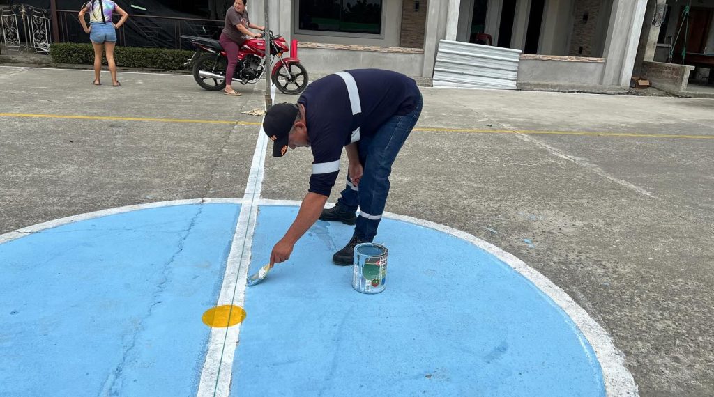 Alcaldía de Naranjito entrega desparasitarios en Puente Limón