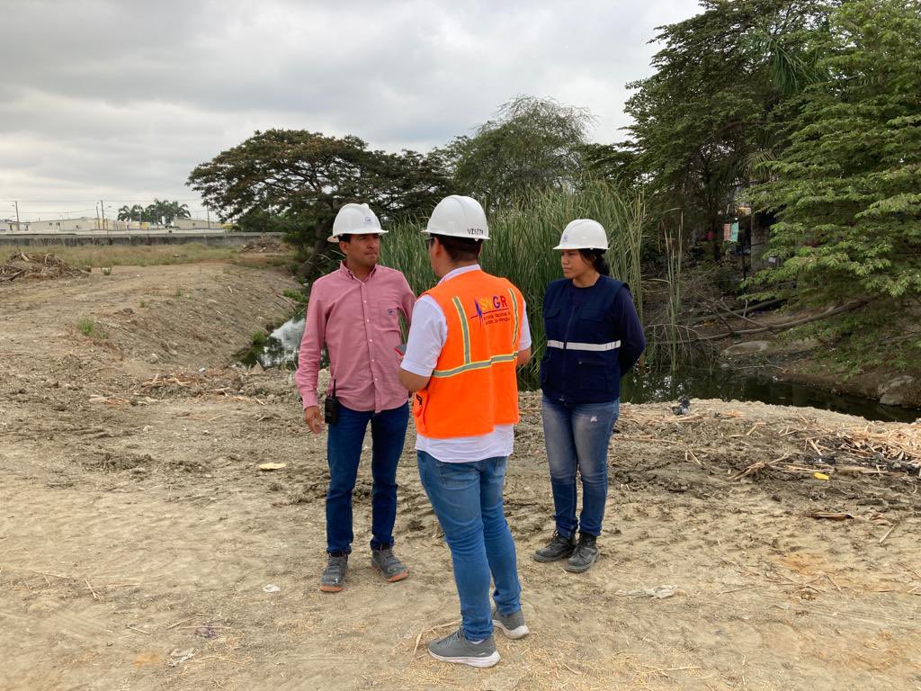 Riesgos Efectuó inspección técnica en urbanización de Daule por obras eléctricas