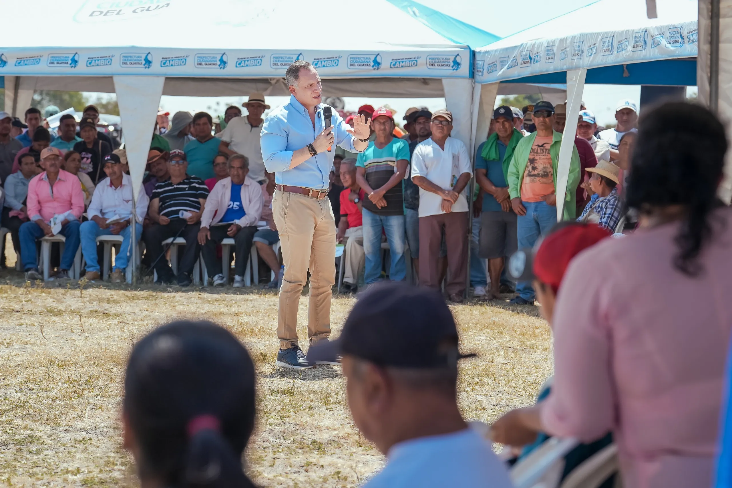 Prefectura del Guayas entrega 900 kits agroecológicos a arrocero de Daule
