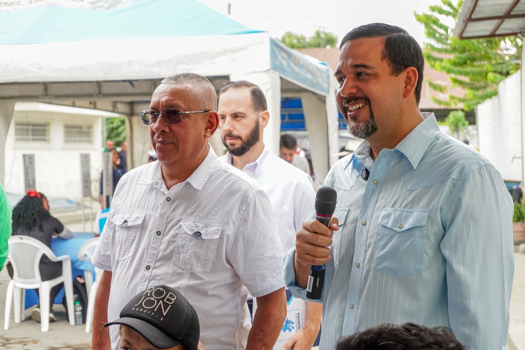 Brigada oftalmológica de la Prefectura del Guayas benefició a 600 vecinos en General Vernaza
