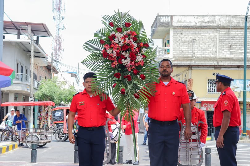 Bomberos de Daule rinden homenaje a los caídos en su tradicional Romería Institucional
