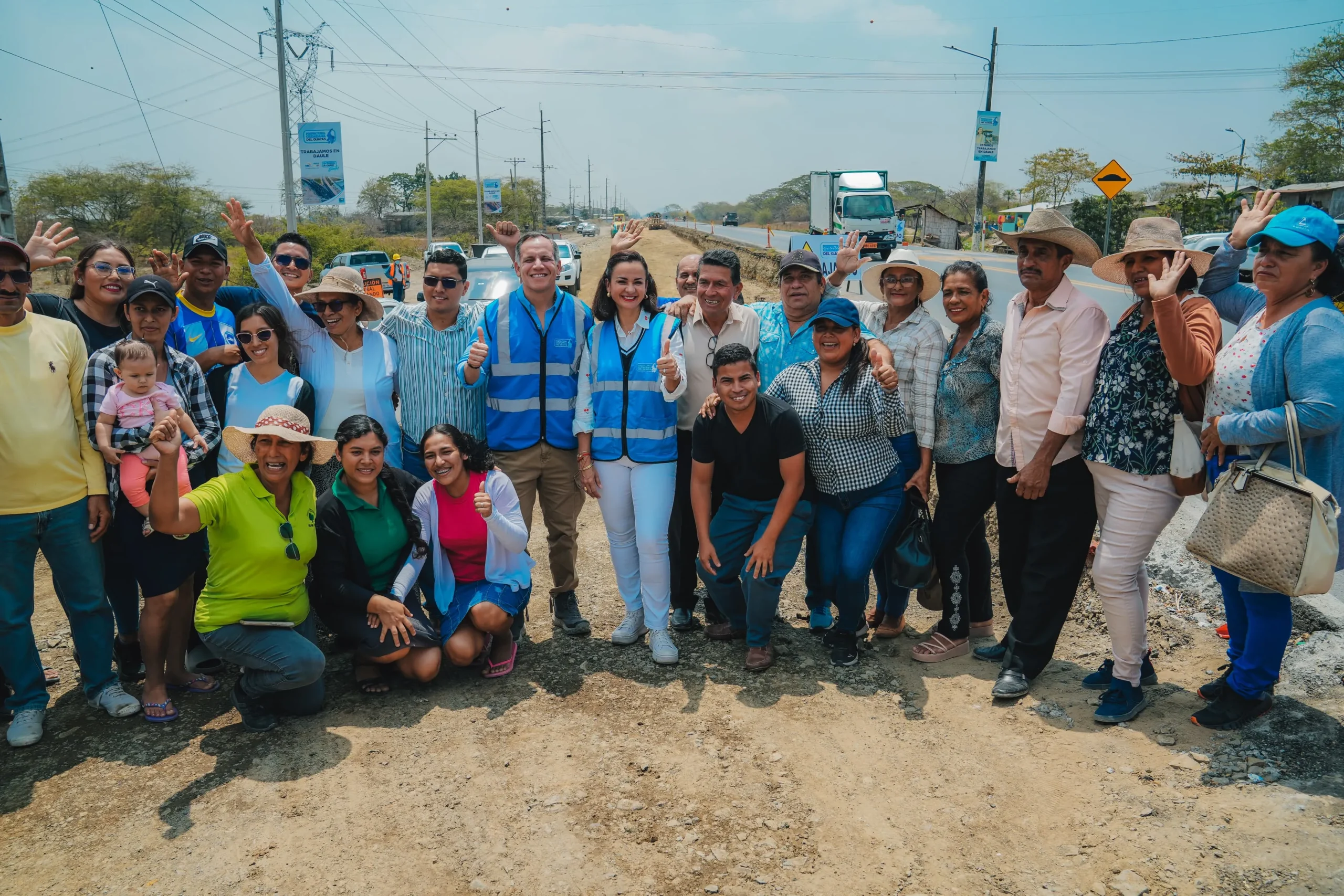 Prefectura del Guayas avanza en ampliación de vía La Aurora-La T en Daule