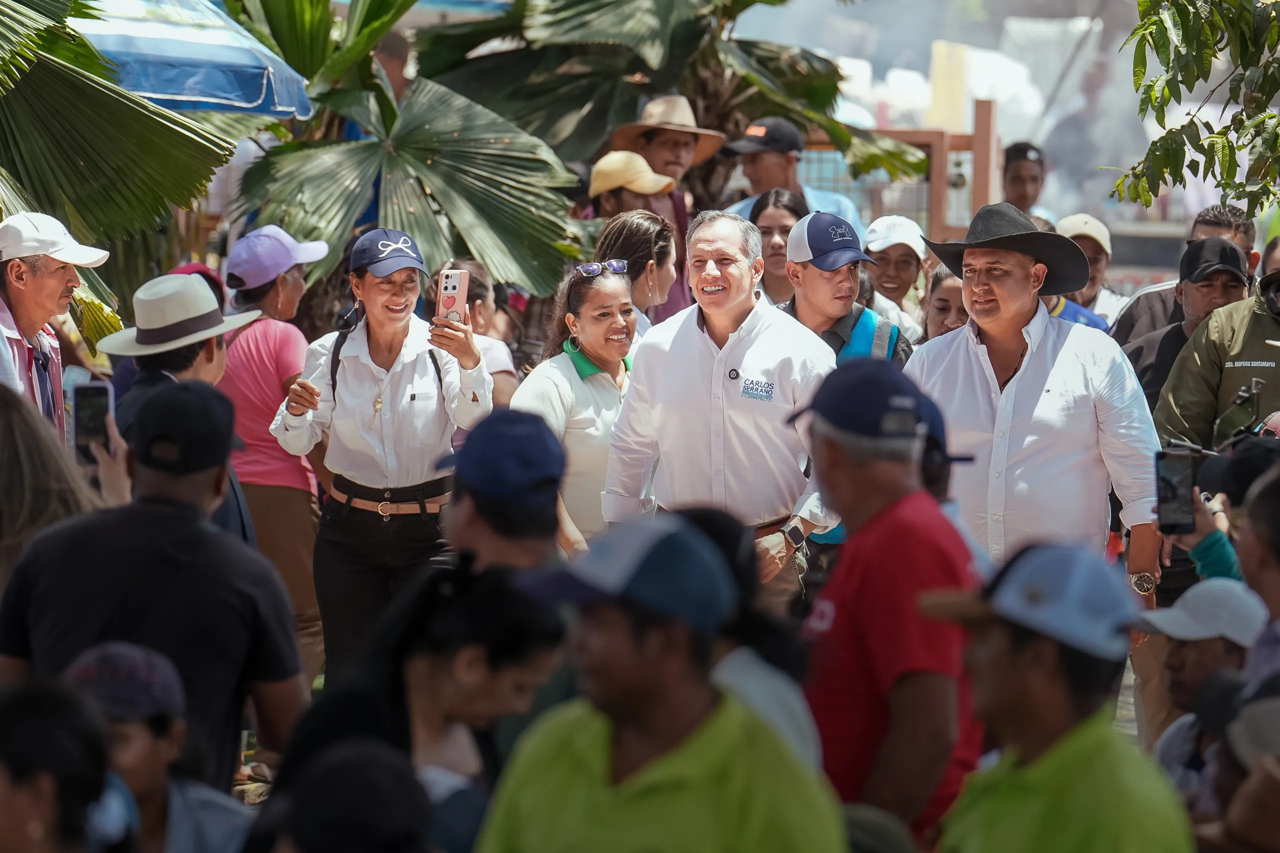 Prefectura del Guayas entrega 2 mil sacos de arroz a 700 productores en Laurel