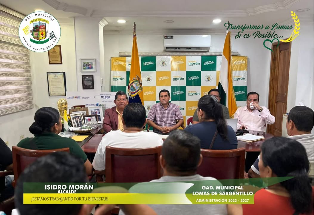 Comerciantes de Lomas de Sargentillo regularizan venta de cárnicos y lácteos en el nuevo mercado