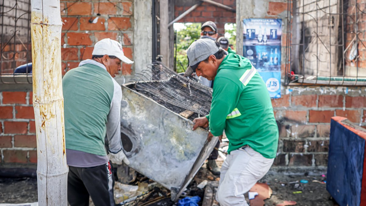 Alcaldía de Playas entrega insumos y reconstruye vivienda a familia Pezo Villón tras incendio