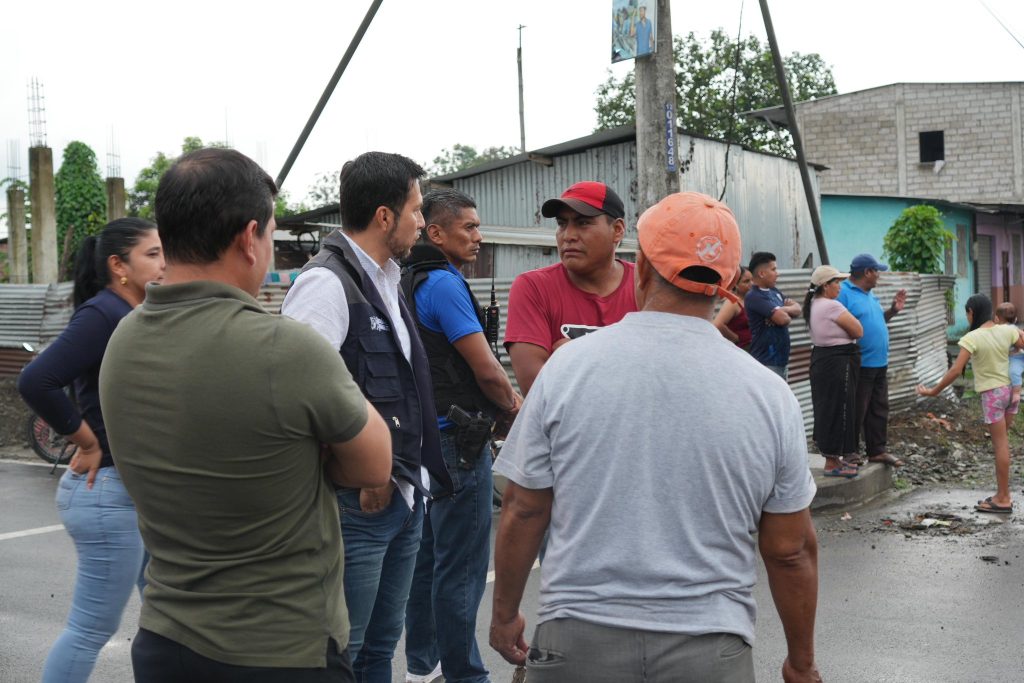Reconforman calles en Naranjito para mejorar tránsito e inundaciones