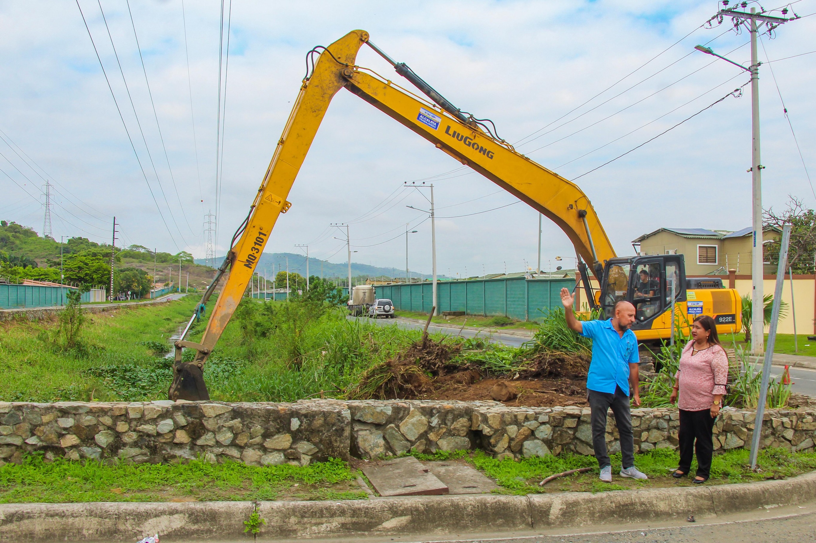 Inspeccionan limpieza de canales en La Joya para prevenir inundaciones por El Niño