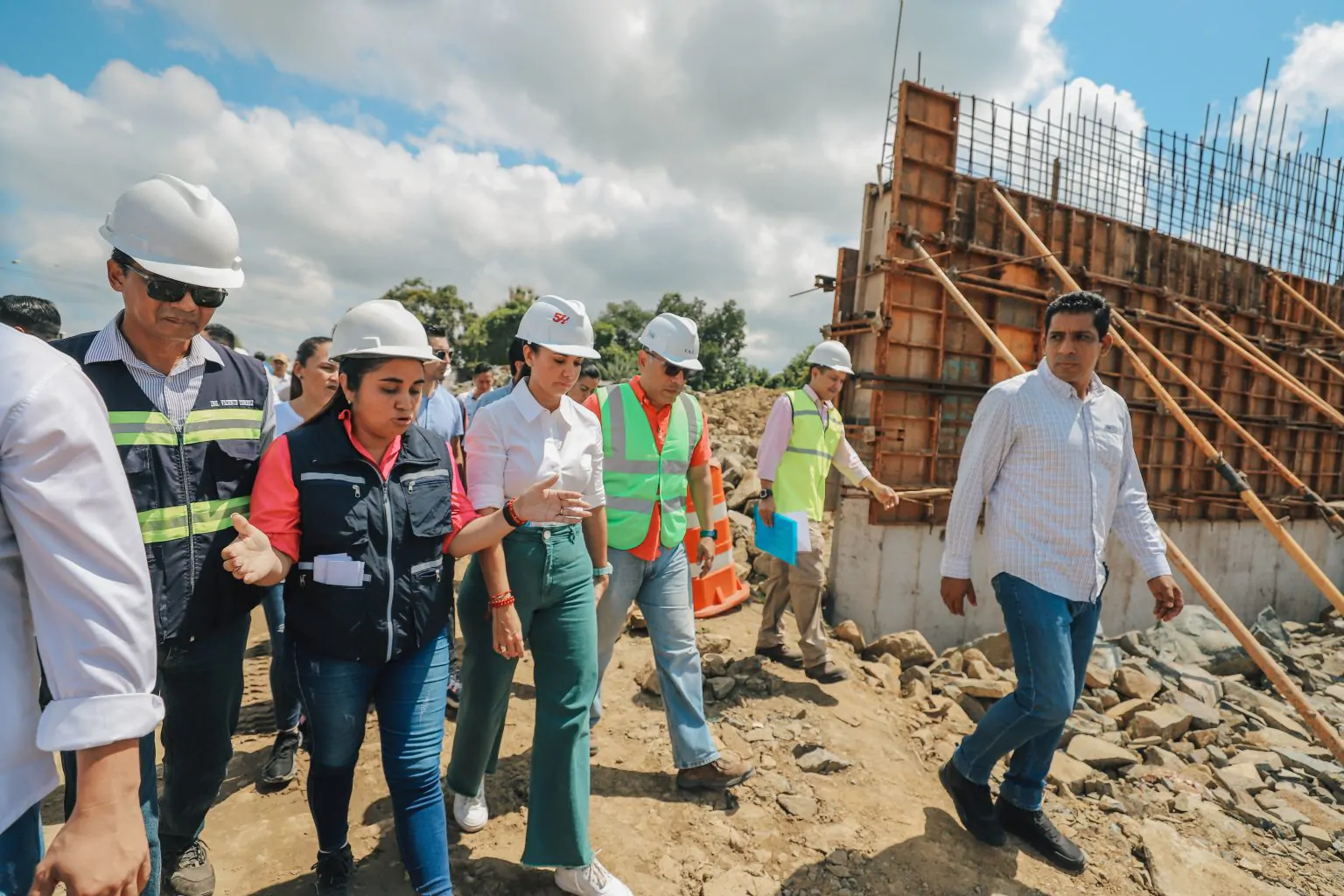 Asfaltado de 8,5 kilómetros mejora el acceso rural en Samborondón