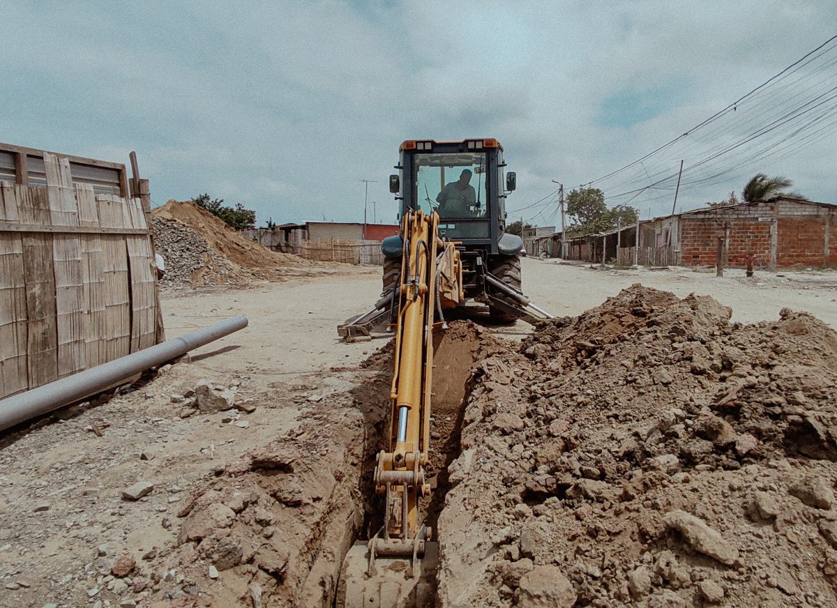 Avanza construcción de alcantarillado en Playas 2 tras más de dos décadas de espera