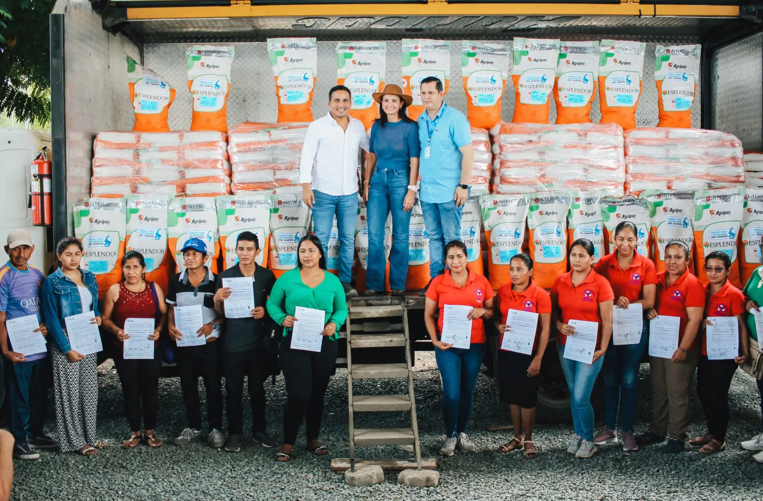 Semillas de arroz y maíz llegan a 60 socios del Centro Agrícola en Isidro Ayora