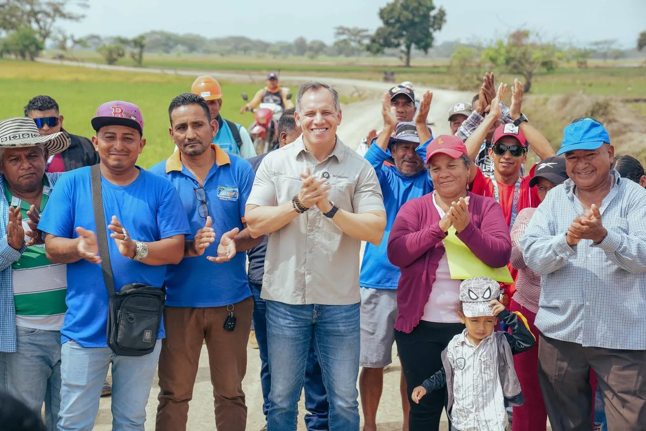 Avanza al 90% la reconstrucción del camino Loma de Papayo – Los Pozos en Daule
