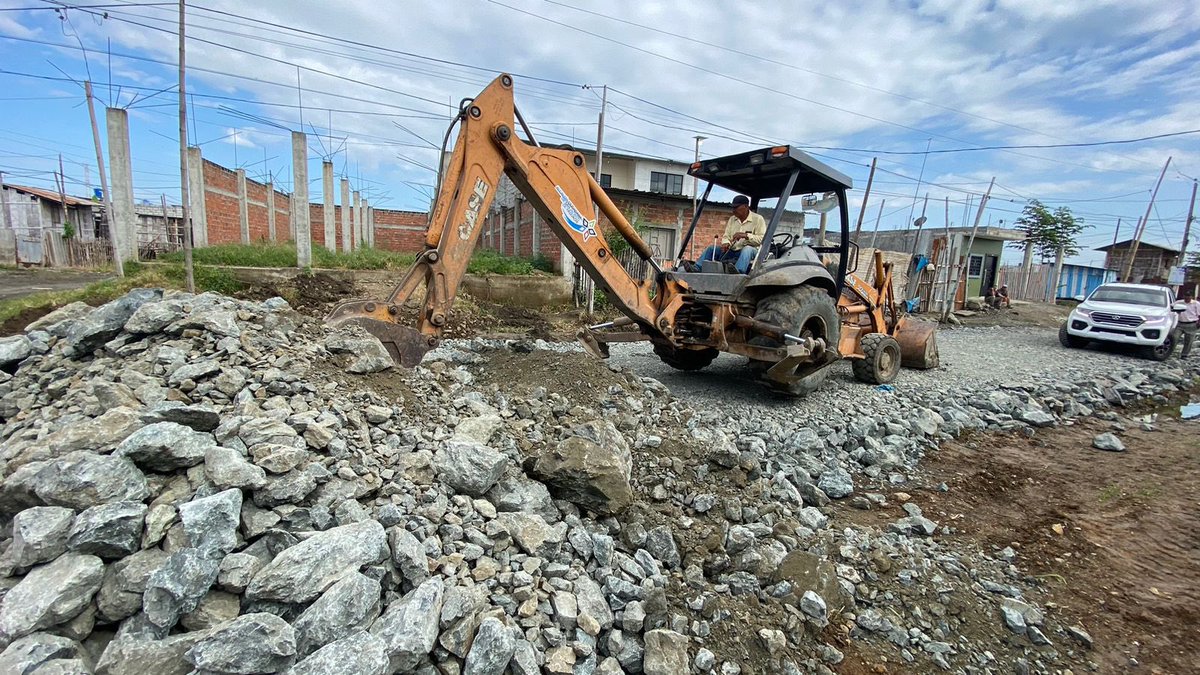 Rellenos en Victoria 1 y 2 y limpieza de canales ante el Niño en San Jacinto