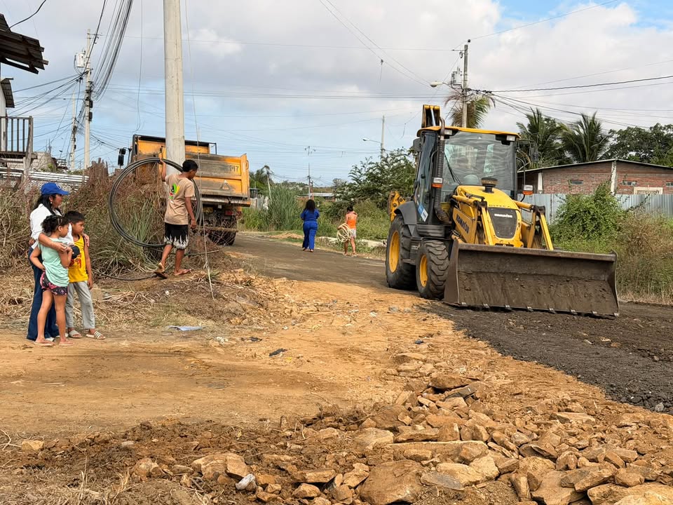 Vía de emergencia en Paquito ya es transitable para evitar inundaciones