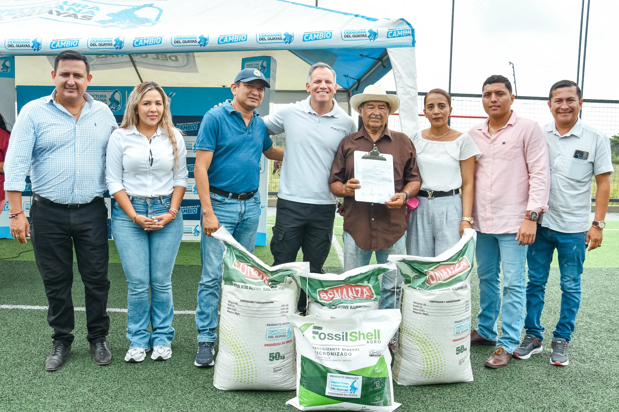 Prefectura del Guayas entrega insumos a 571 productores arroceros en El Laurel