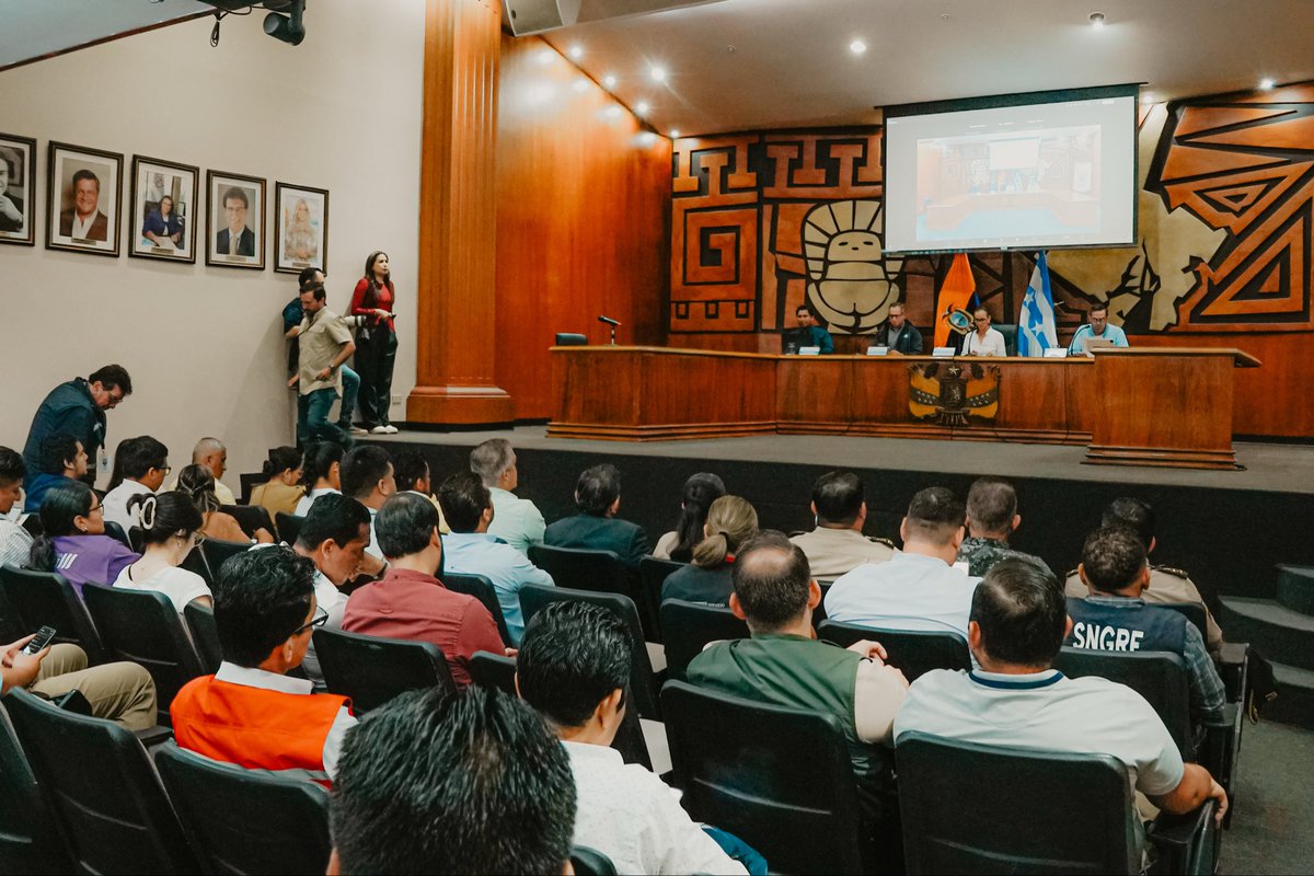 El Triunfo: La Alcaldesa Mabel Tenezaca participa en sesión del Consejo Provincial