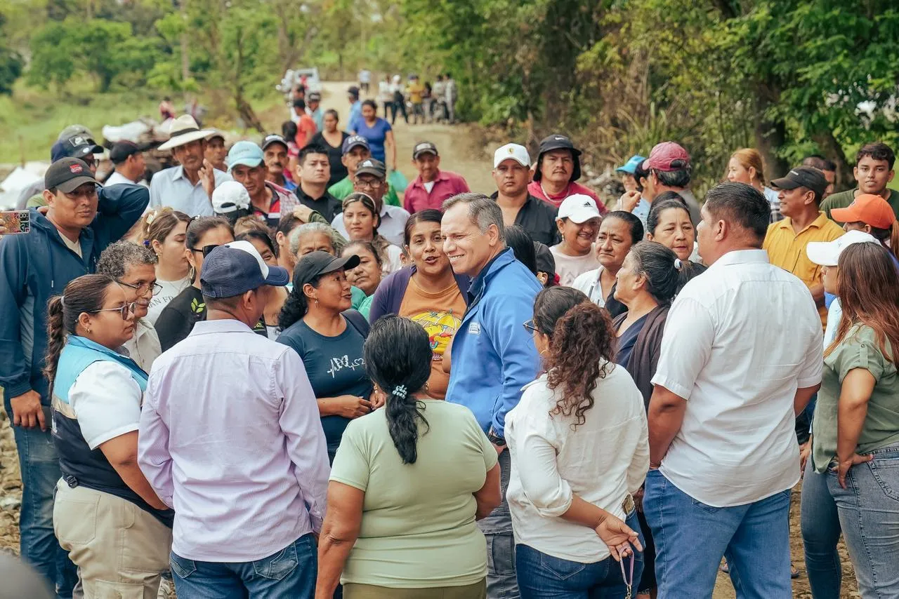 Vía San Antonio-Los Tutumbes avanza con elevación y drenaje en Samborondón