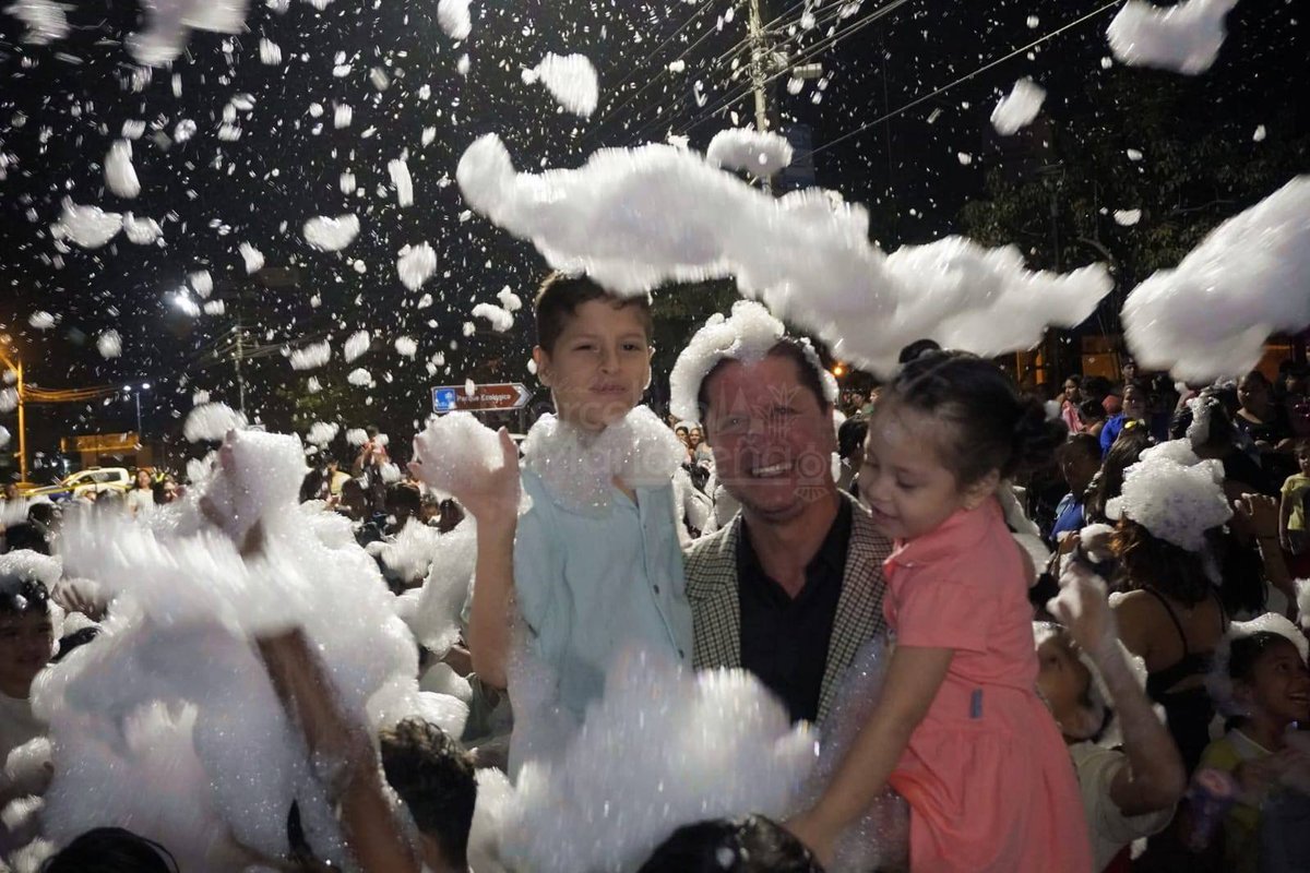 Alcaldía de Coronel Marcelino Maridueña agradece a Espuma Party por el Árbol de Navidad