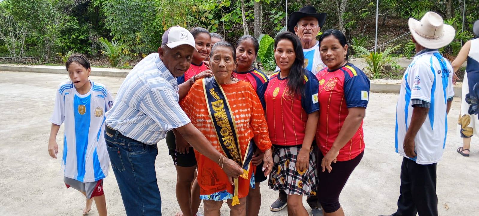 Junquillal organiza jornada de recreación para adultos mayores en Balzar