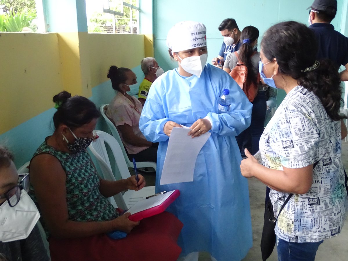 Ministerio de Salud y GAD Lomas vacunaron a adultos mayores el 5 de mayo
