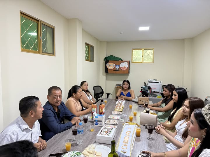 Reina y junta parroquial unieron a candidatas de El Laurel en tarde de integración