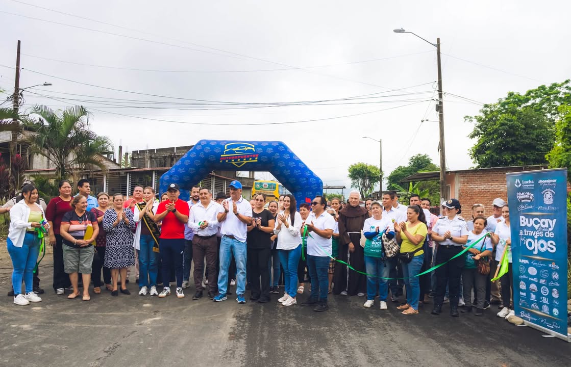 Asfaltado de San Luis y Bellavista mejora movilidad en Bucay