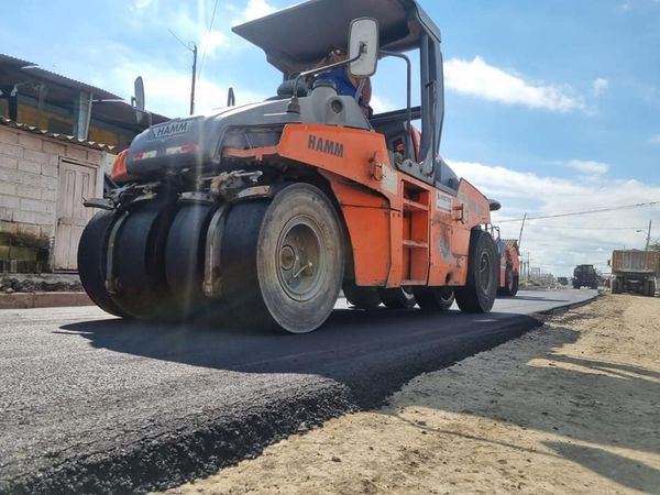 Asfaltado en San Vicente: obras avanzan y vecinos esperan finalización