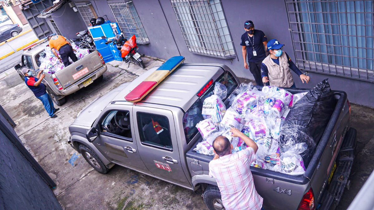 Riesgos entregó 104 kits y 22 toldos en Santa Lucía el 26 de febrero