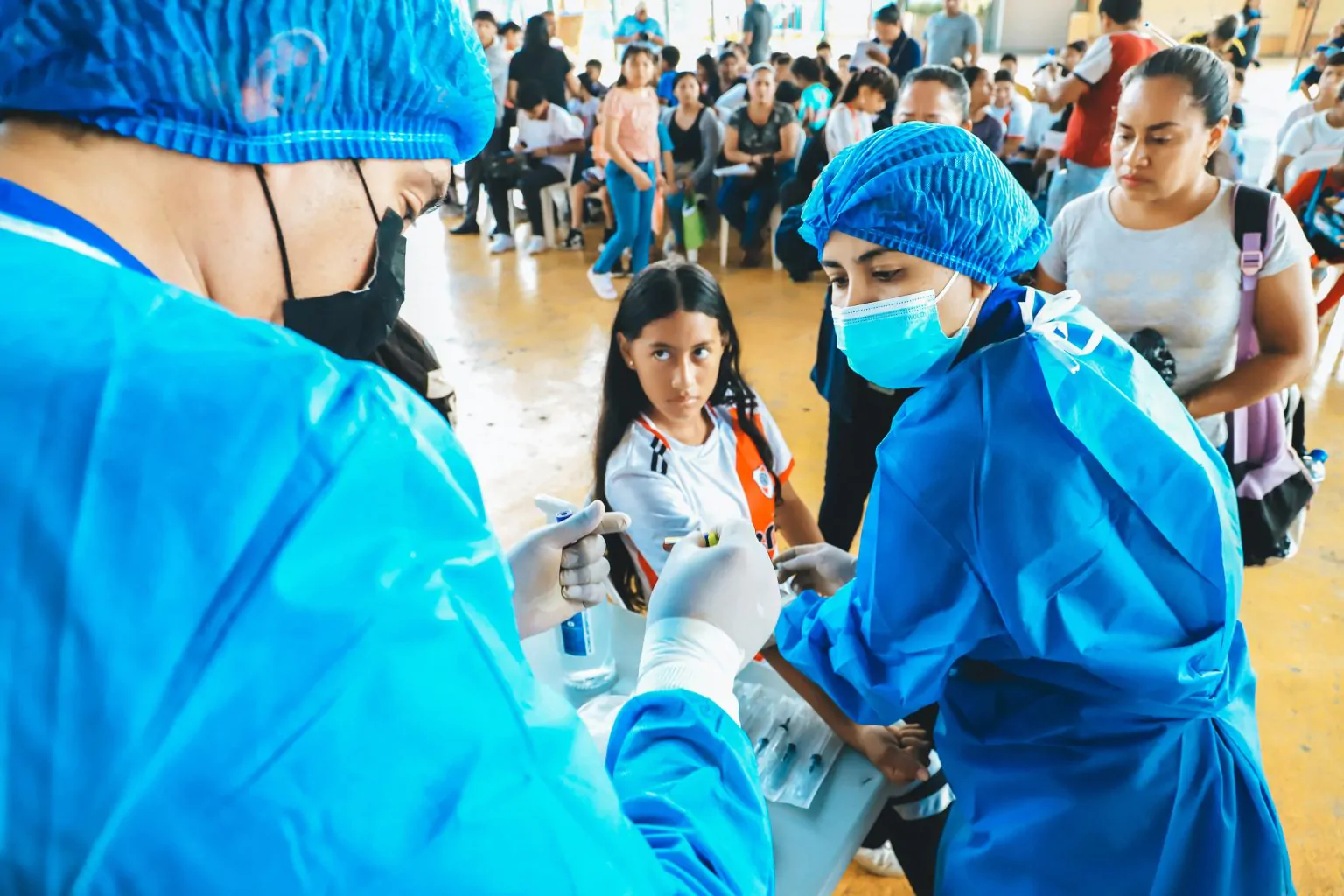 Inician exámenes médicos en Lomas de Sargentillo para escuelas de fútbol
