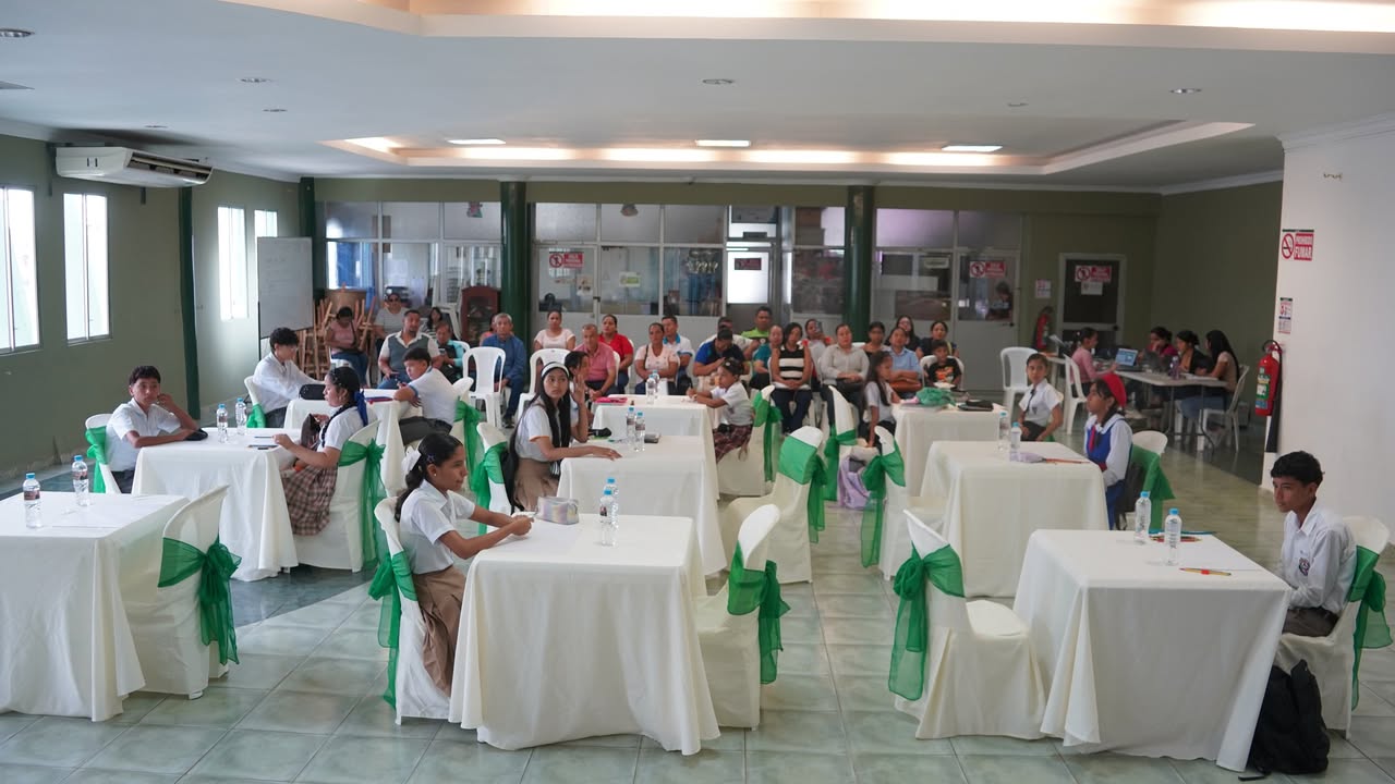 Jóvenes balzareños demuestran talento artístico en concurso escolar organizado por la Alcaldía