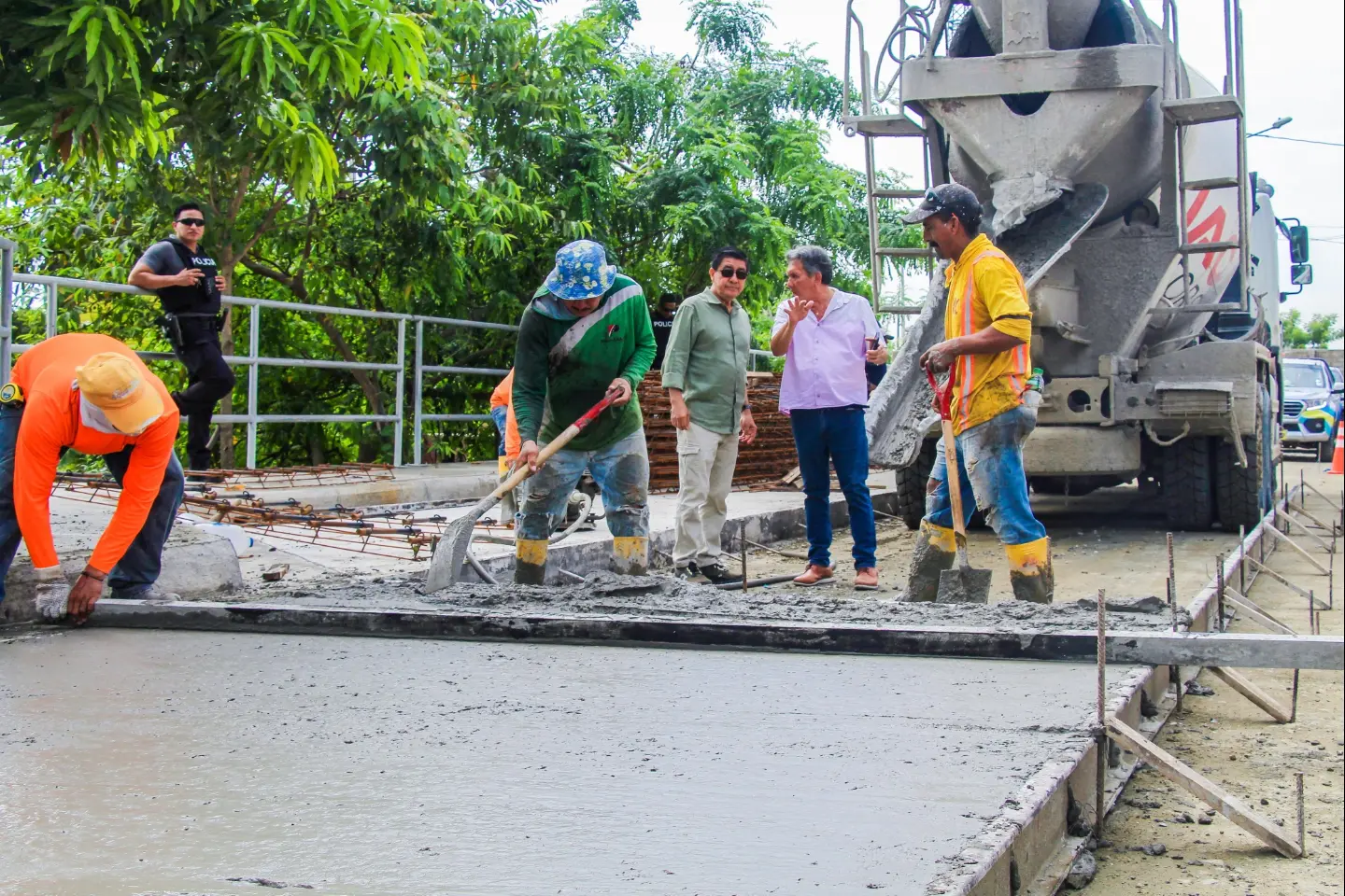 Avanzan obras de alcantarillado y pavimentación en San Guillermo, Daule