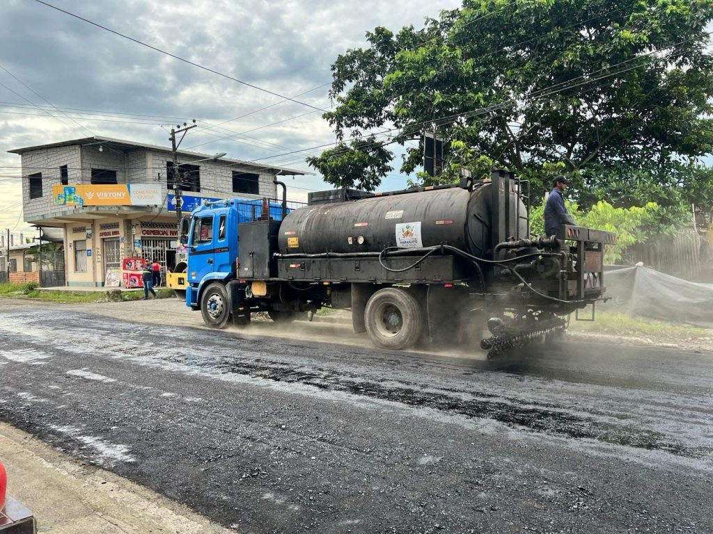 Asfaltado en Naranjito: imprimación avanza en Nuevo San Elías