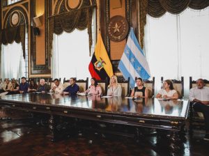 Concejo de Guayaquil rechaza detención del alcalde Álvarez por intereses políticos