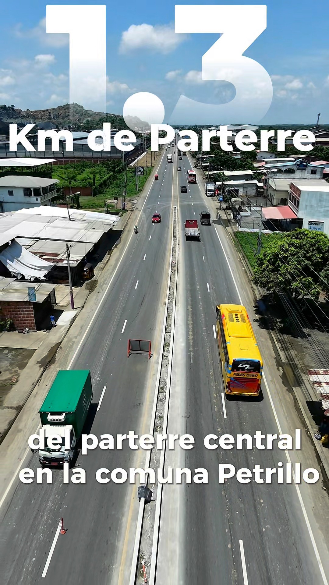 Avanza construcción del parterre central en Petrillo con apoyo de la Prefectura del Guayas