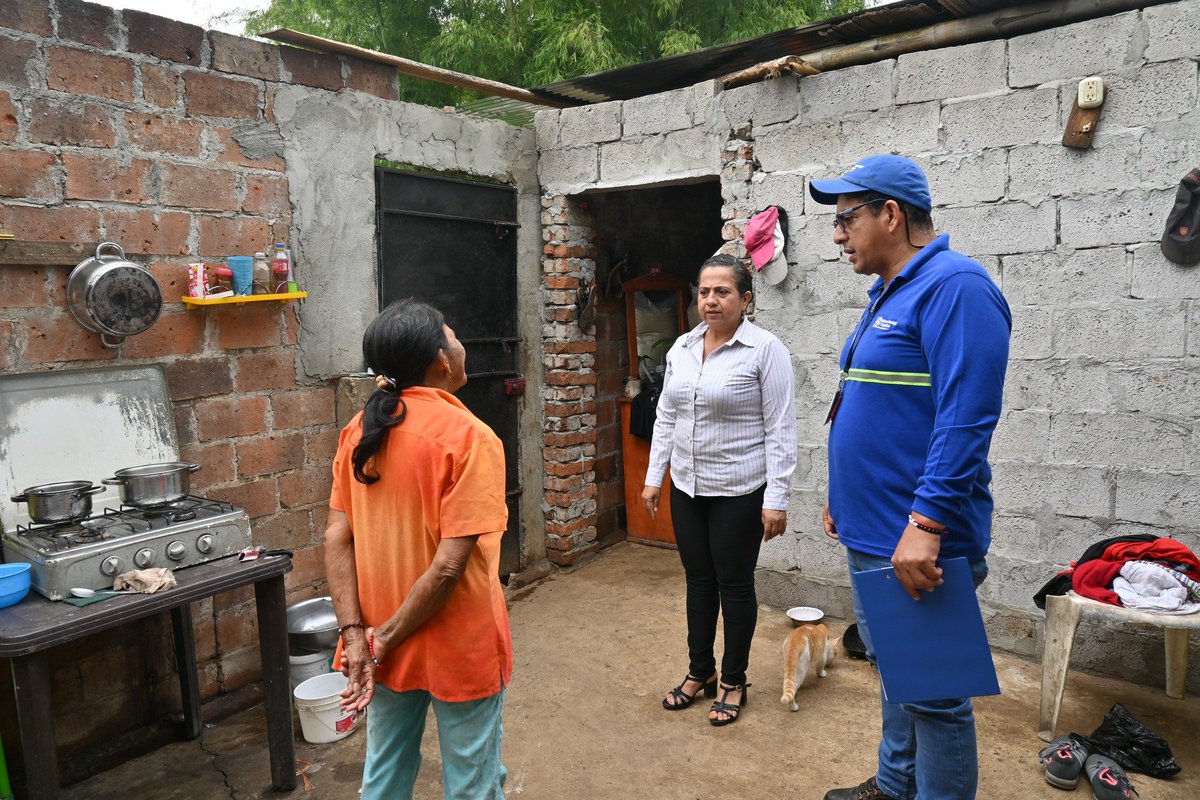 Lluvias arruinaron vivienda en San Pedro; Municipio envió ayuda a Sunilda Saltos