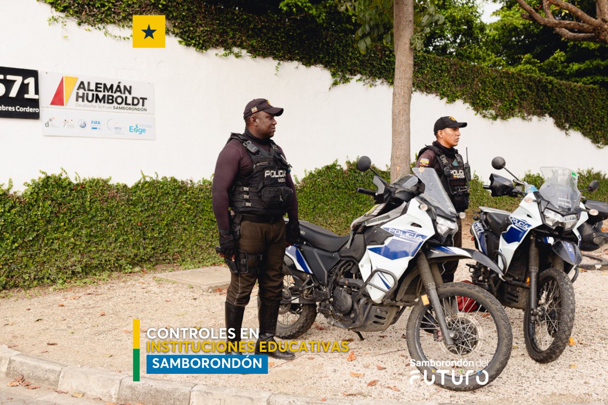 Policías controlan ingreso a colegios en Samborondón para asegurar el regreso a clases